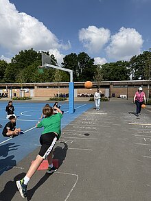 Foto: Weitwurf wird trainiert. 